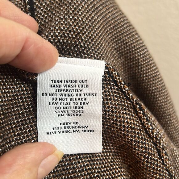 Beautiful Ruby Rd. Woman 3/4 Sleeve City Scape Tunic Sweater ~ Size 1X - Picture 10 of 10